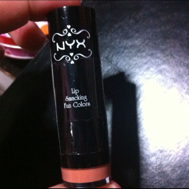 nyx lip smacking fun colors lipstick