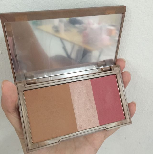 Authentic Urban Decay NAKED Flushed Palette Beauty Personal Care