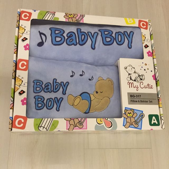bnib pillow and bolster set