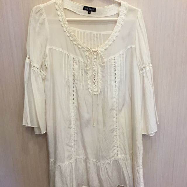 专柜上衣乳白色