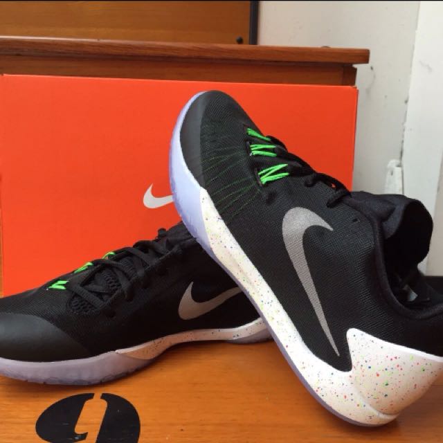 nike 哈登球鞋