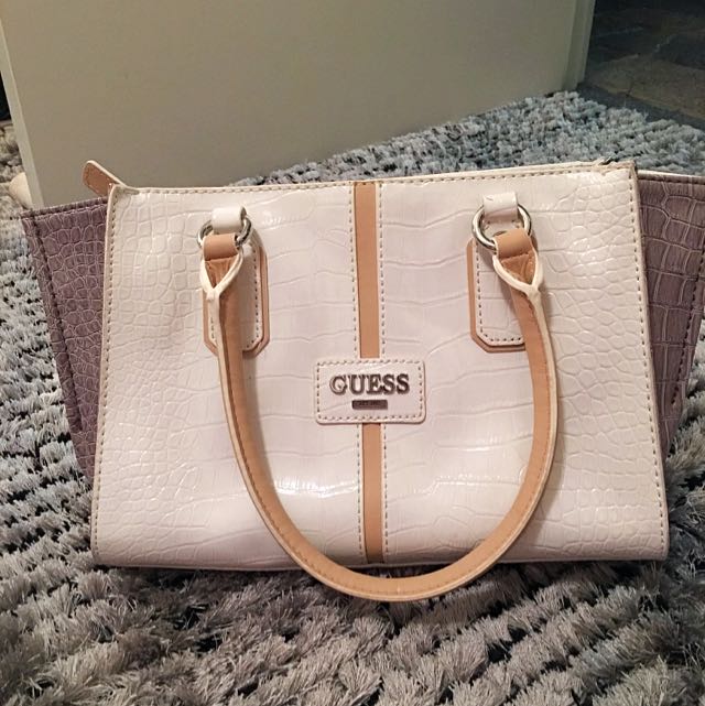 guess handbag *pending*