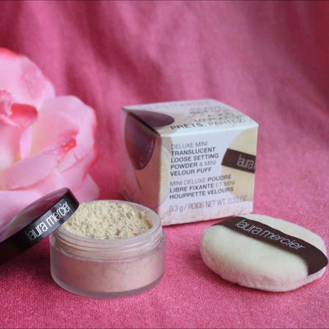 Laura Mercier mini setting powder Laura Mercier mini setting powder
