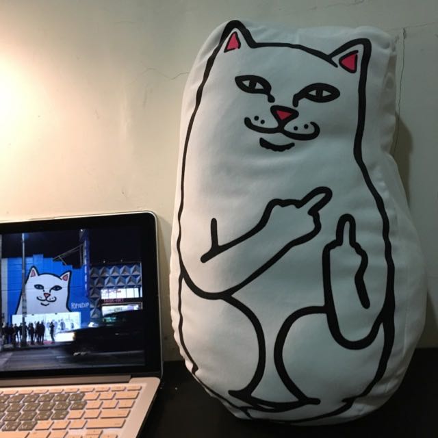 ripndip 贱猫抱枕