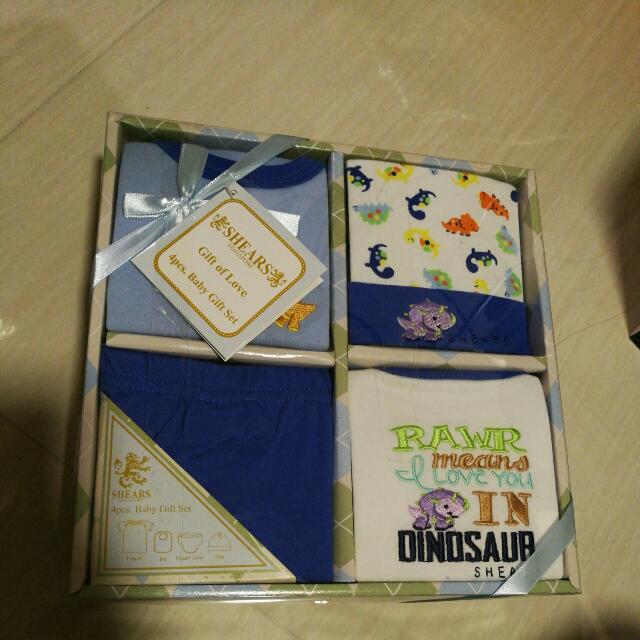 bnib shears 4 pcs baby gift set