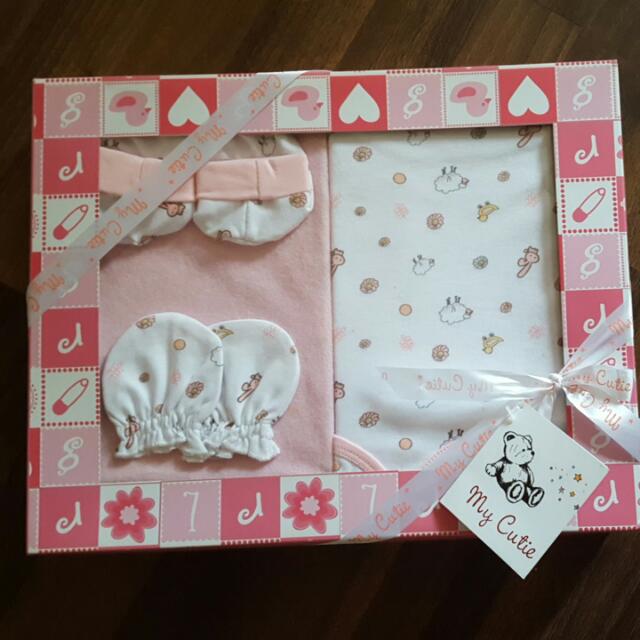 bnib baby girl gift set