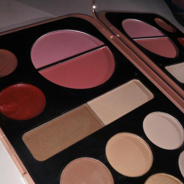 Kiss Beauty Forever Nude Pallete Kesehatan Kecantikan Rias Wajah Di