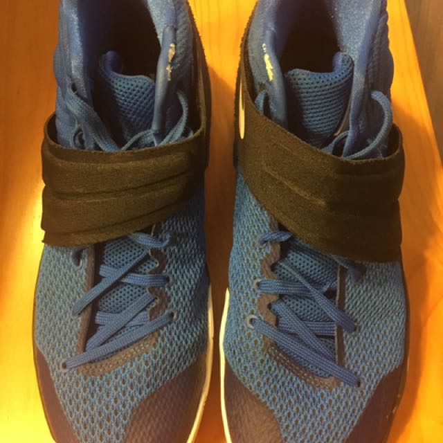 篮球鞋.kyrie irving 2.us.10