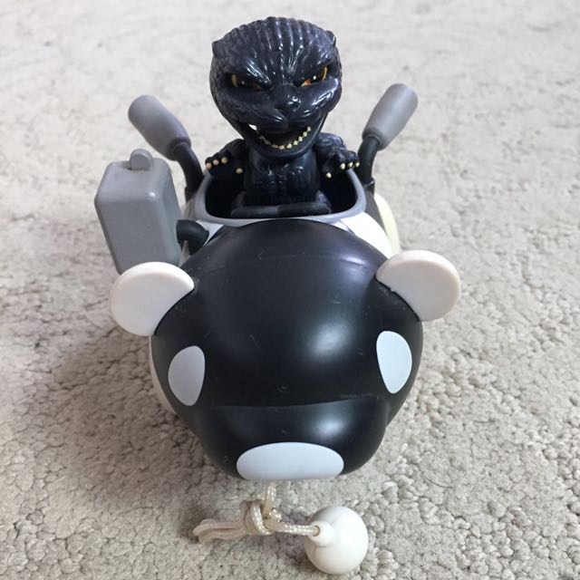 熊猫与怪兽公仔