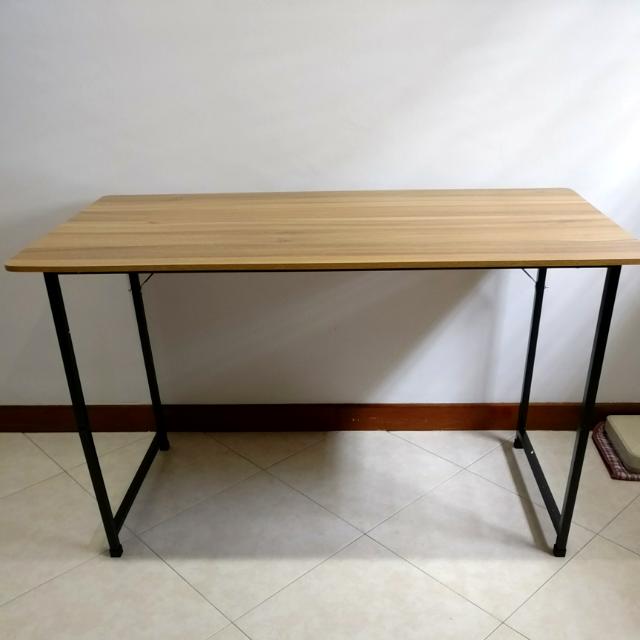 desk /table