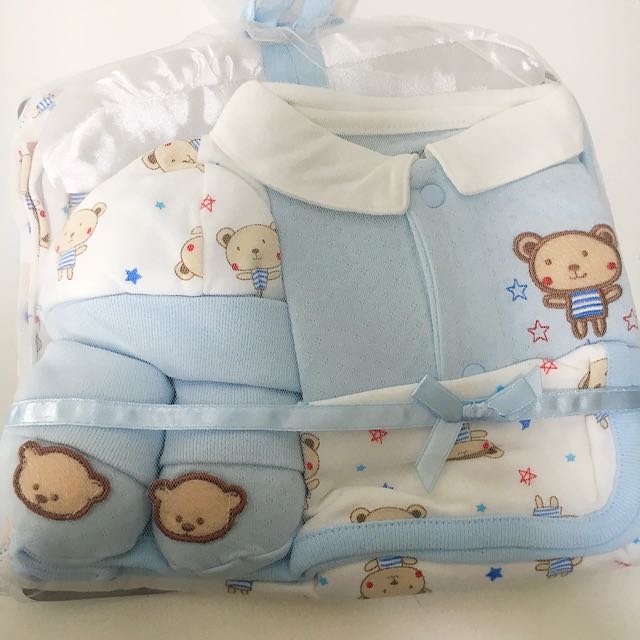 brand new newborn baby shower gift set