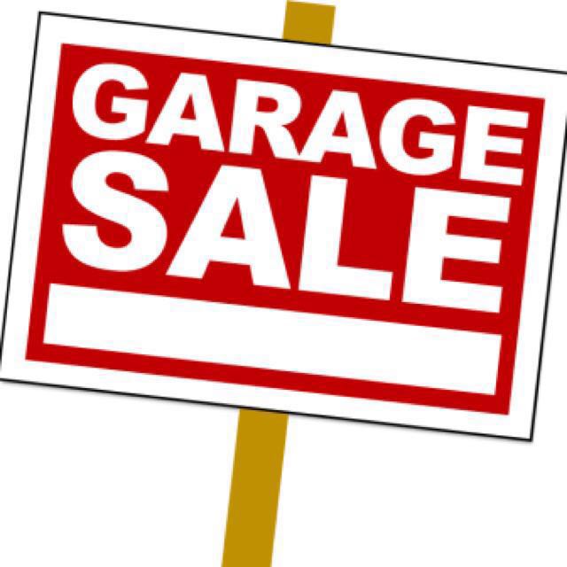 garage sale: bags etc