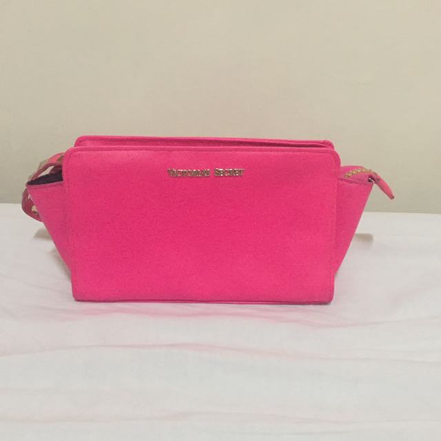 secretpouch,retortpouch victoria"s secret pouch / make up bag