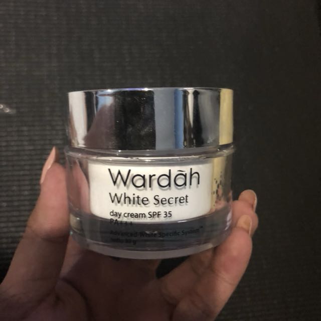 wardah white secret day cream