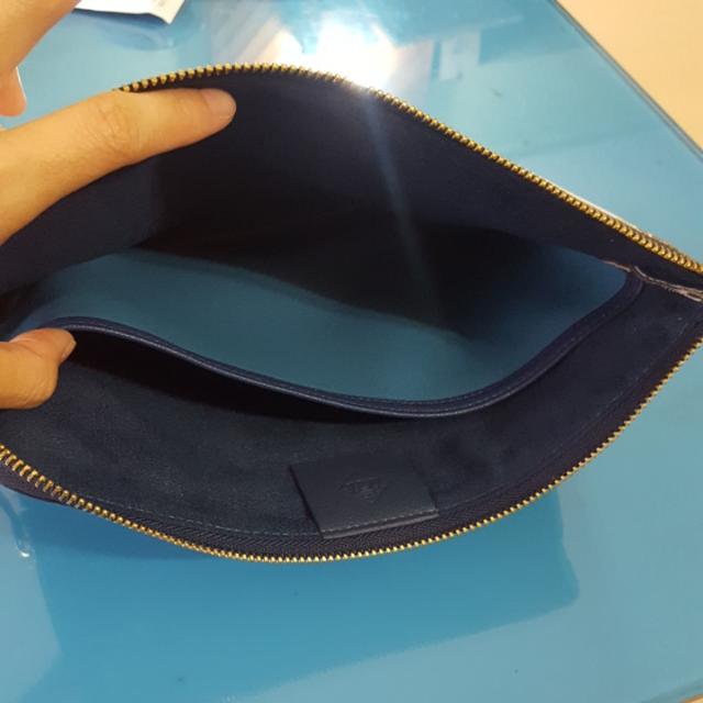 travel pouch