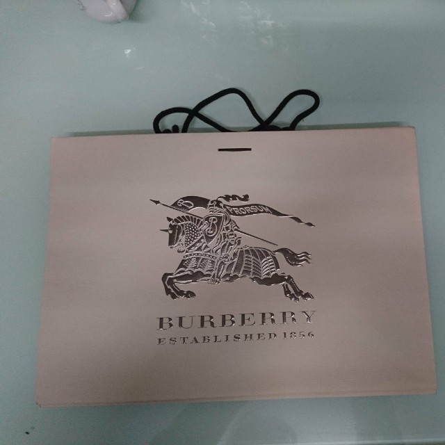 burberry纸袋