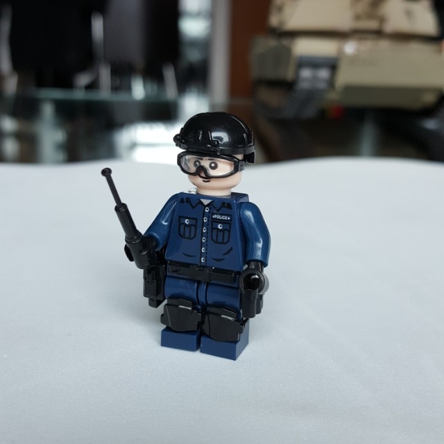 香港警察快速应变部队(速龙队)人仔连配件(lego乐高规格)