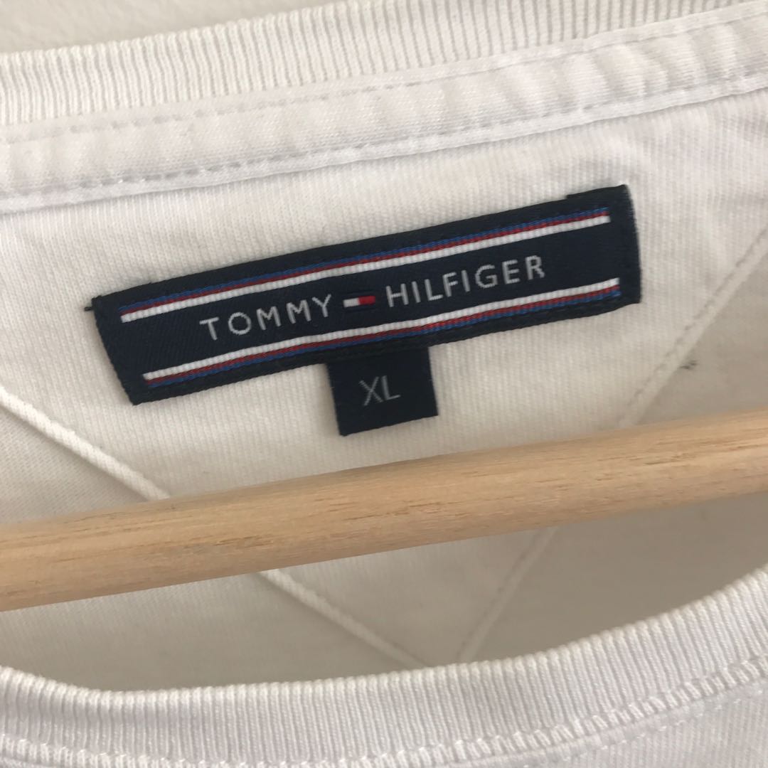 tommy hilfiger logo tee