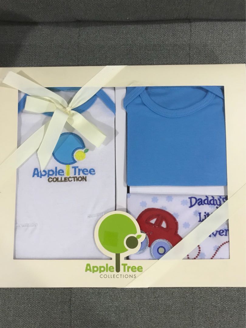 baby clothes gift set