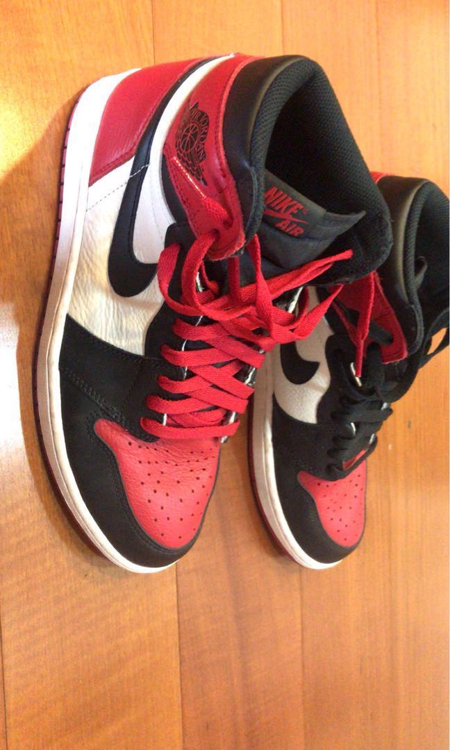 aj1黑红脚趾 9号半