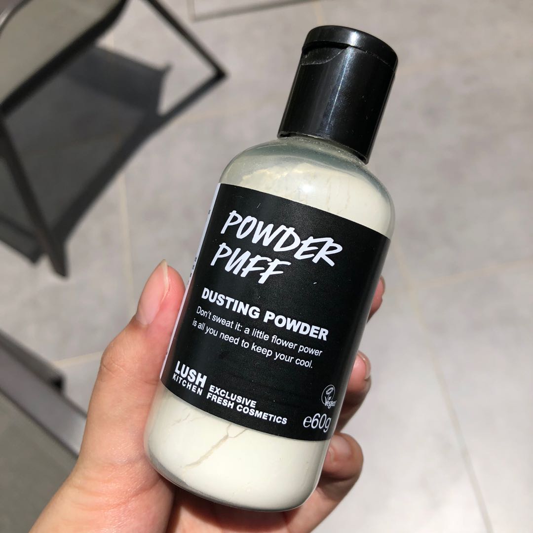 powder puff dusting powder