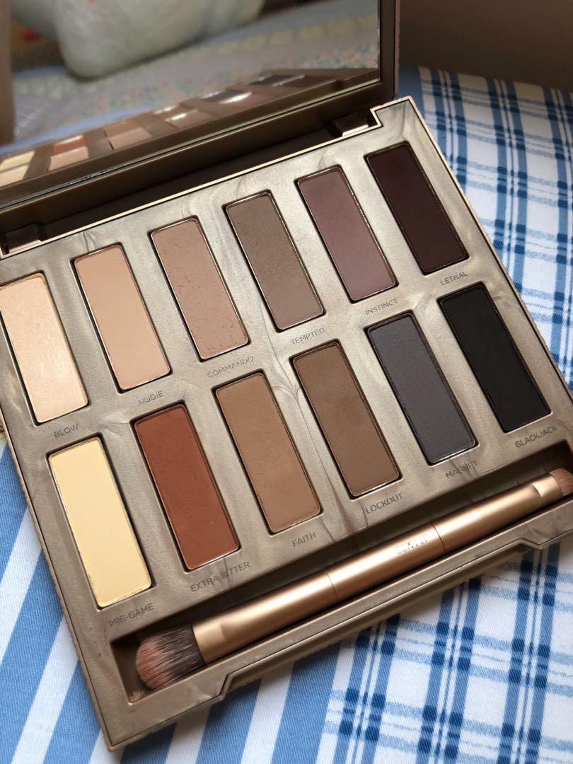 Naked Ultimate Basics Kesehatan Kecantikan Rias Wajah Di Carousell