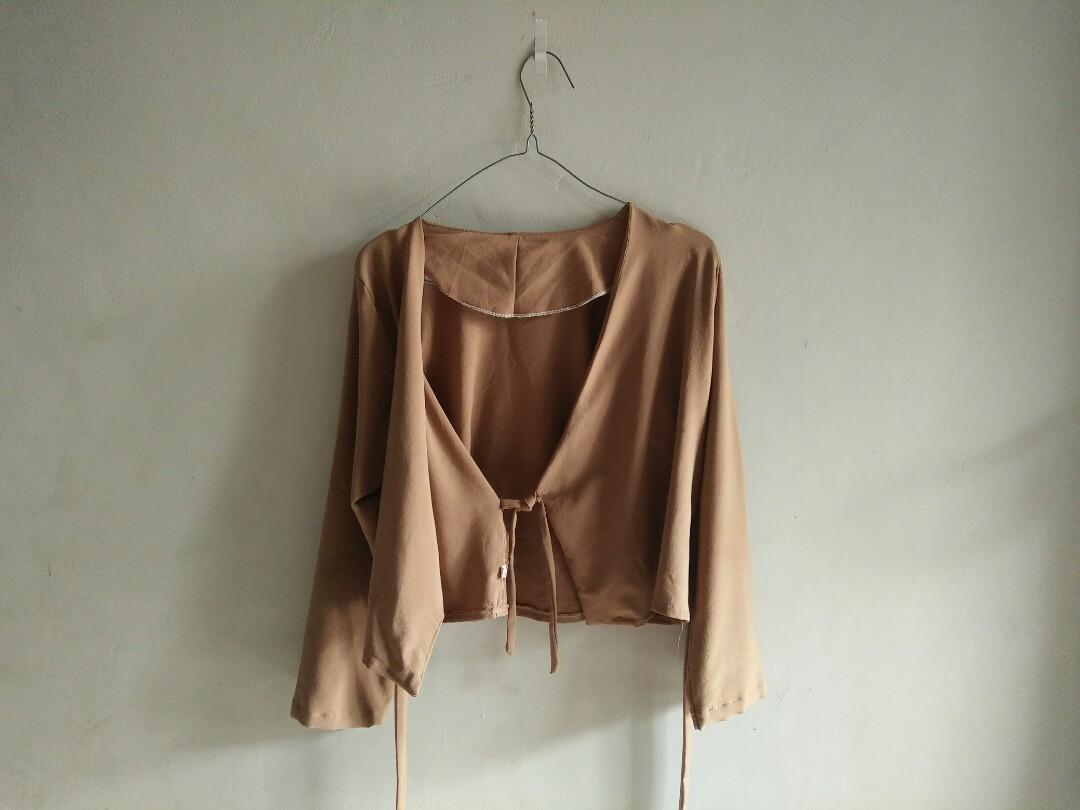 Reprice Choco Nude Crop Outer Fesyen Wanita Pakaian Wanita Atasan Di