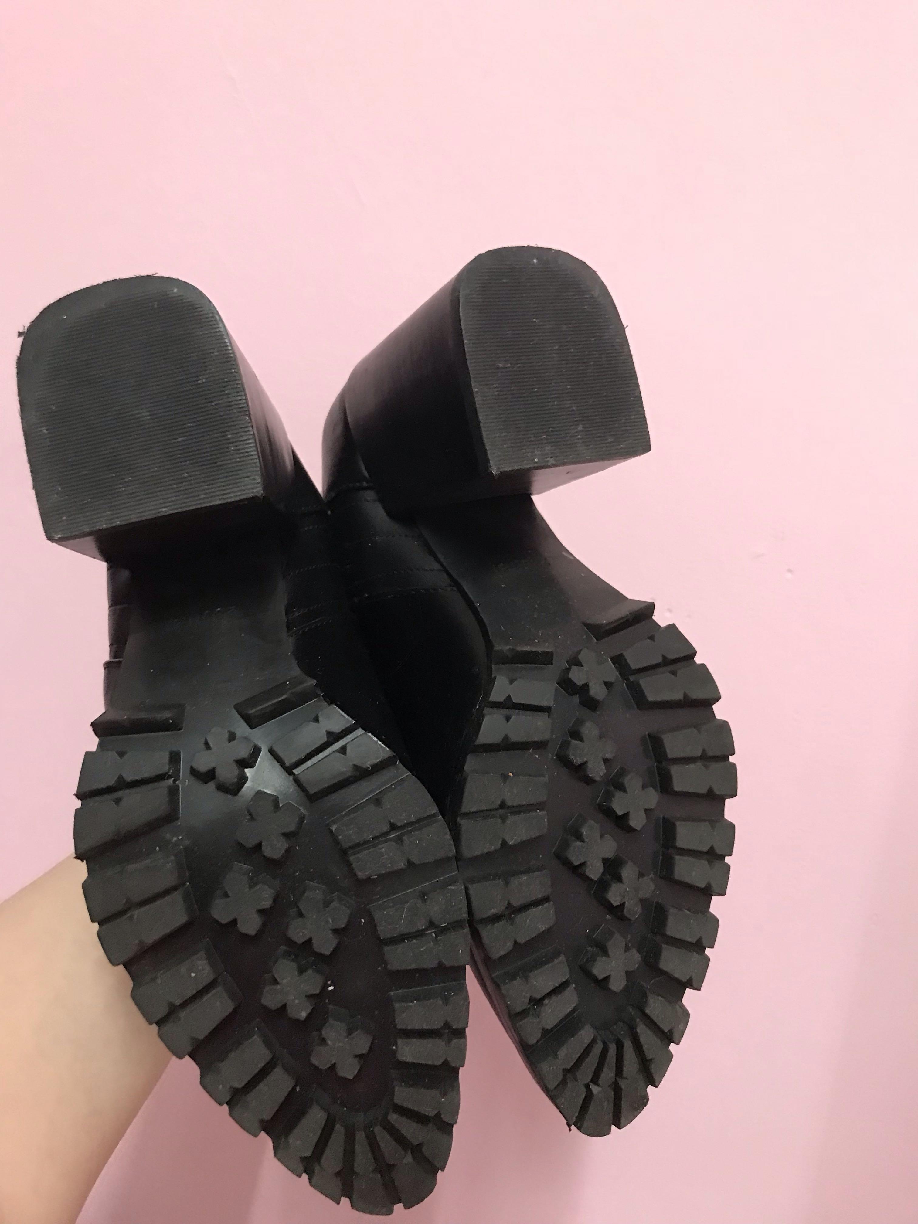 grace gift x kerina 复古松紧带粗跟黑色短靴