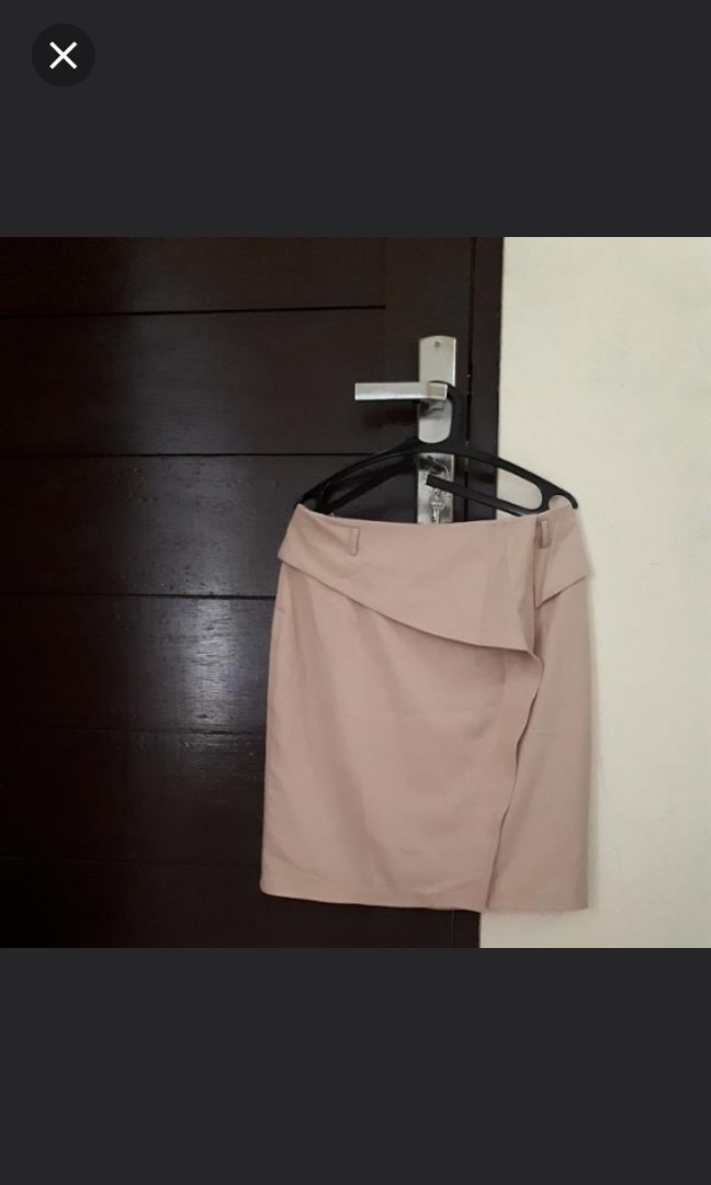 Skirt Rok Kerja Nude Fesyen Wanita Pakaian Wanita Bawahan Di Carousell