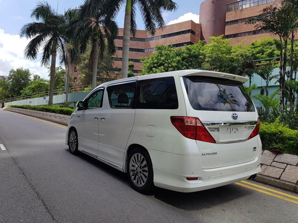 toyota alphard hybrid