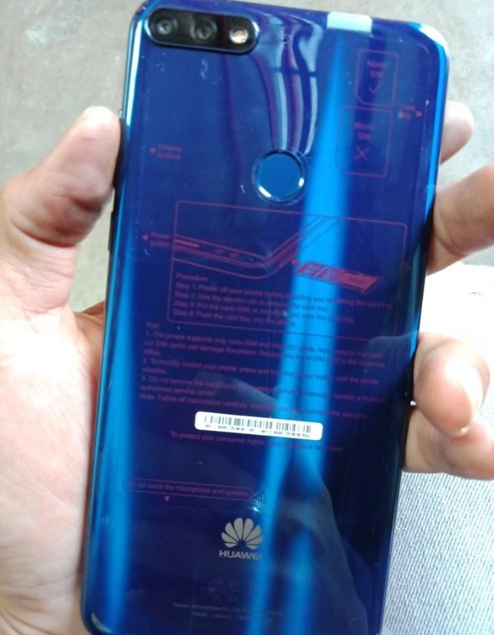 no box but if want charger i can discount abit$140 but if want