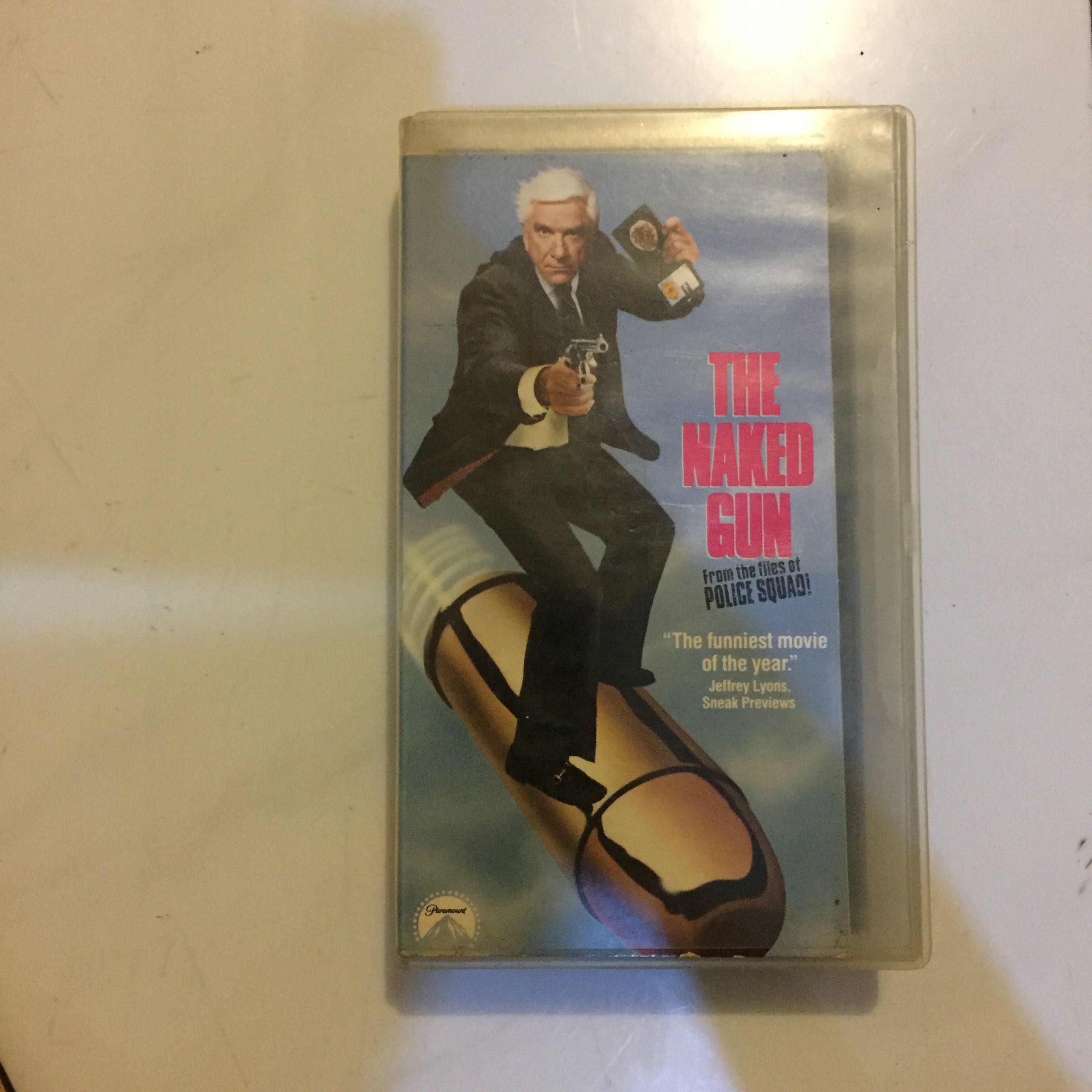 Vhs Movie The Naked Gun Musik Media CD DVD Lainnya Di Carousell