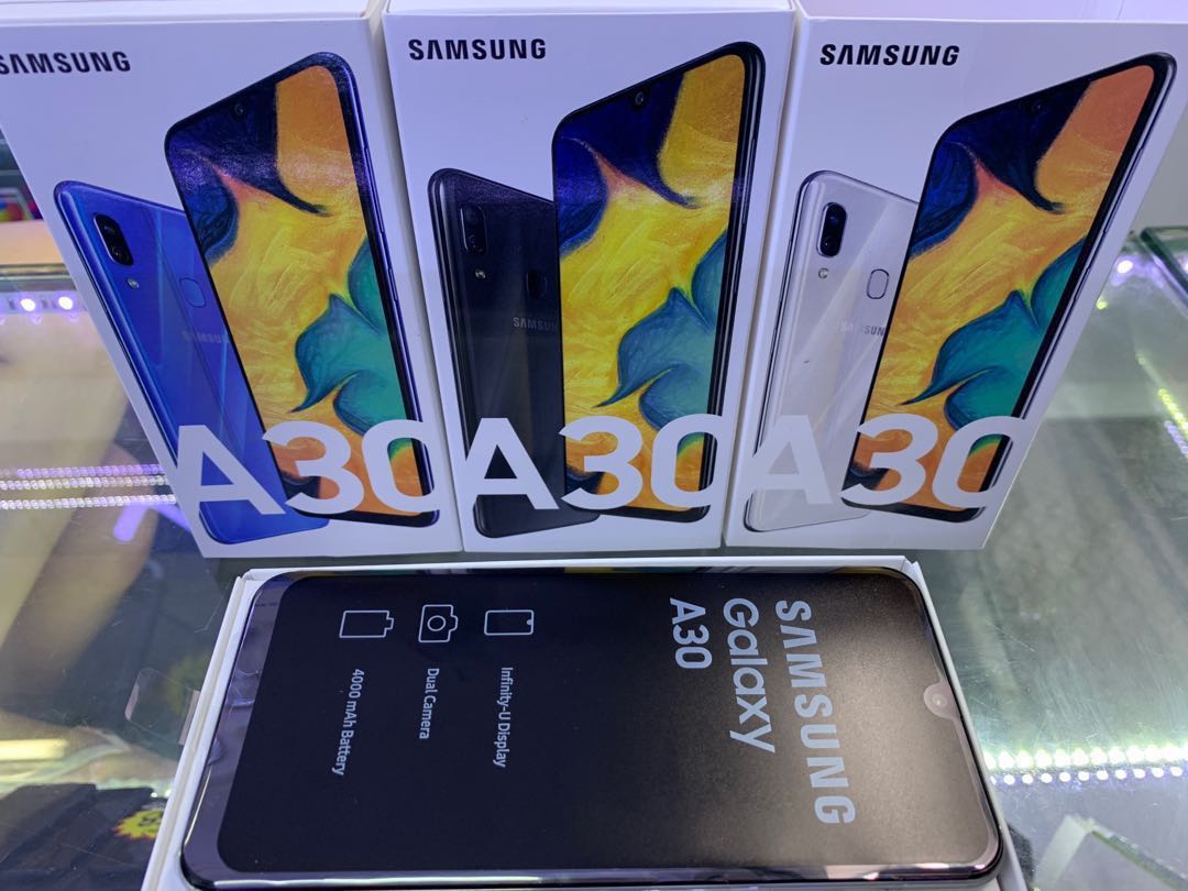 samsung a30 (4gb 64gb)