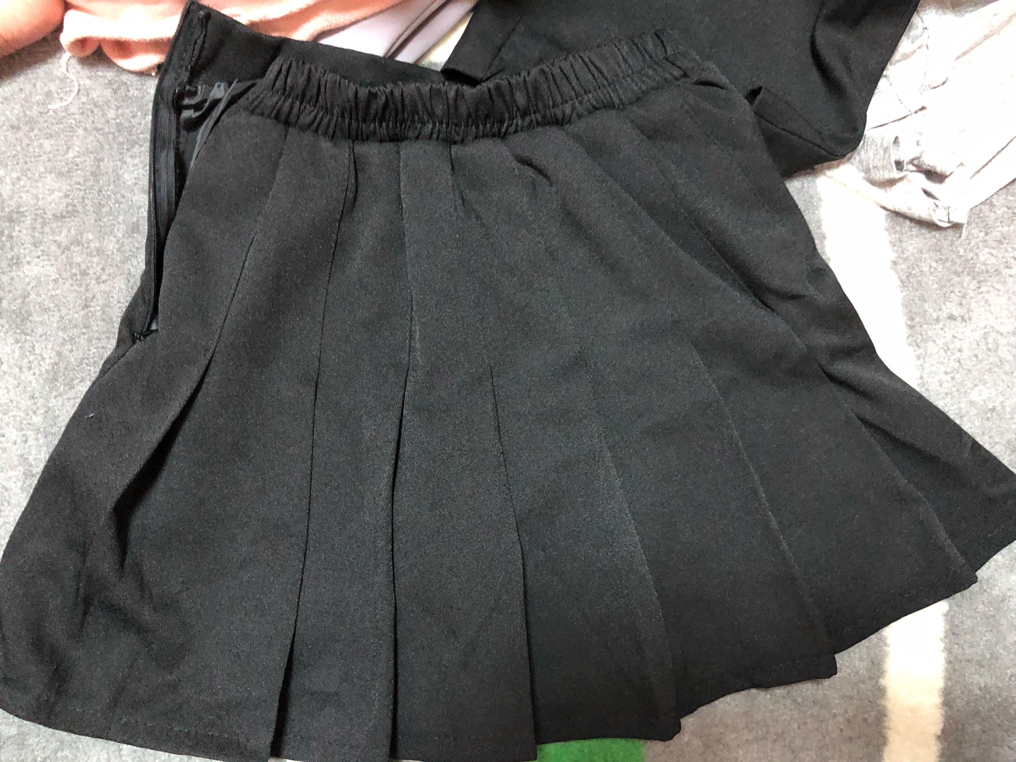 黑色百褶裙