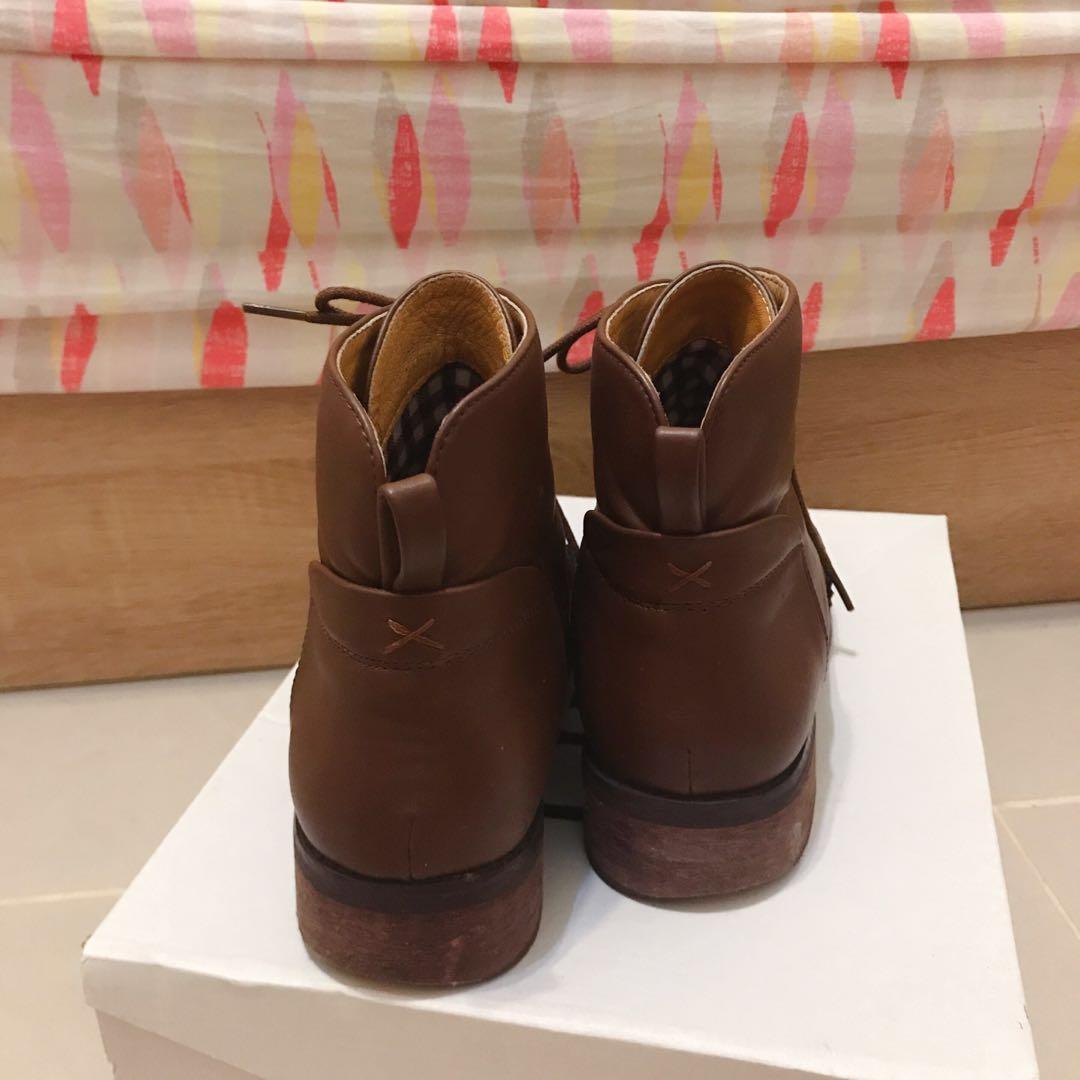 grace gift 雕花绑带短皮靴 gracegift