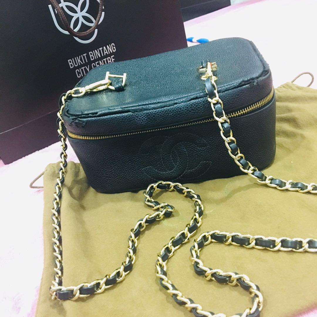 authentic chanel vanity bag - caviar leather