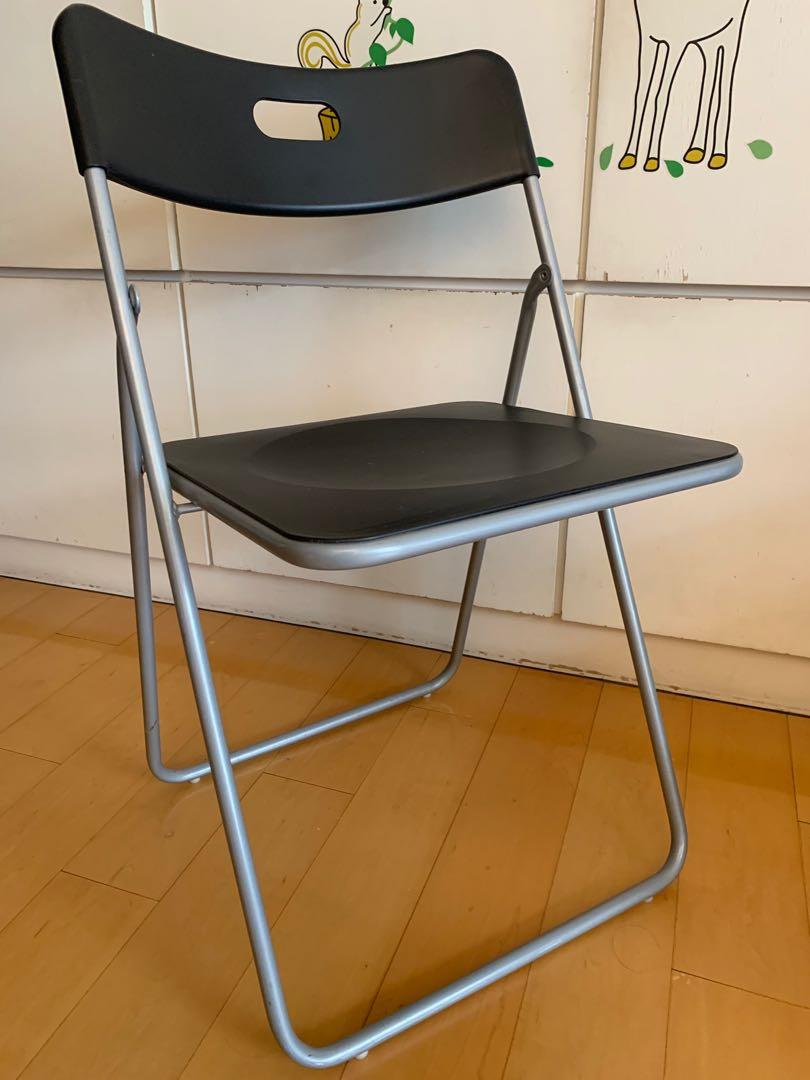 ikea 折叠椅(剩黑色两张,粉红色1张)限面交
