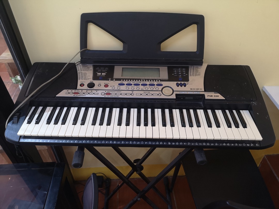 Yamaha PSR 550 Hobbies Toys Music Media CDs DVDs On Carousell