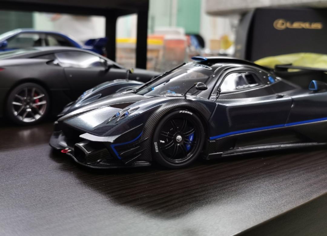 autoart pagani zonda revolucion 1/18