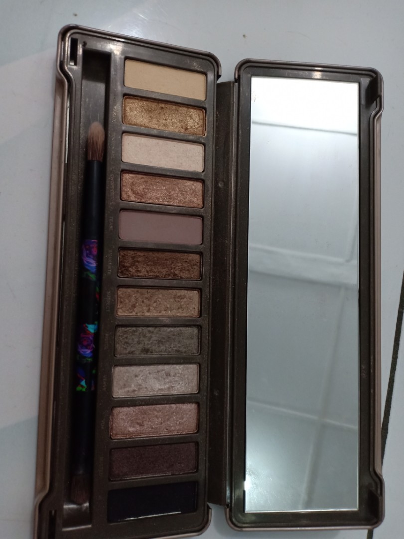 Naked Eyeshadow Kesehatan Kecantikan Rias Wajah Di Carousell
