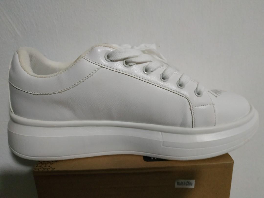 north star white shoes