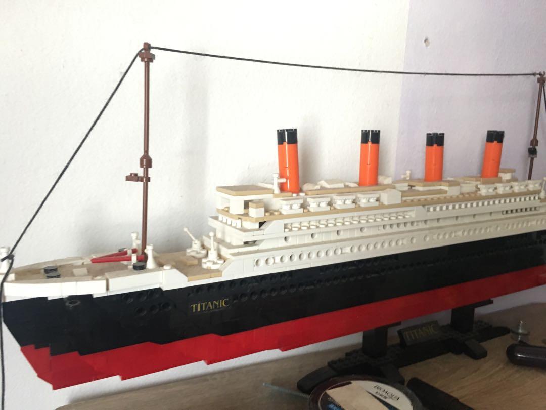 lego titanic