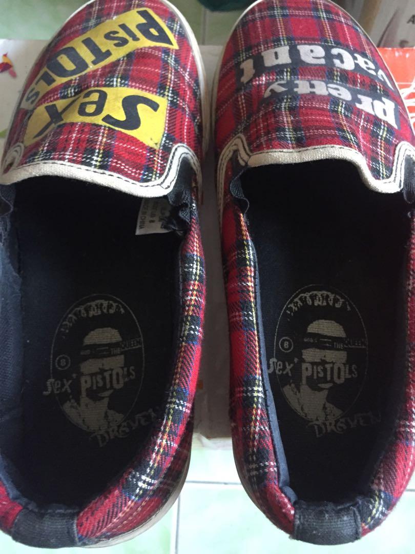 Draven Slip On Sex Pistols Men S Fashion Footwear Sneakers On Carousell