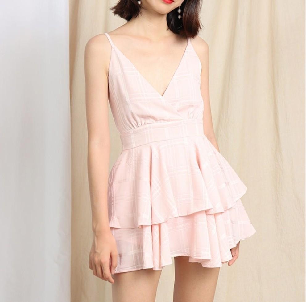 pink dress
