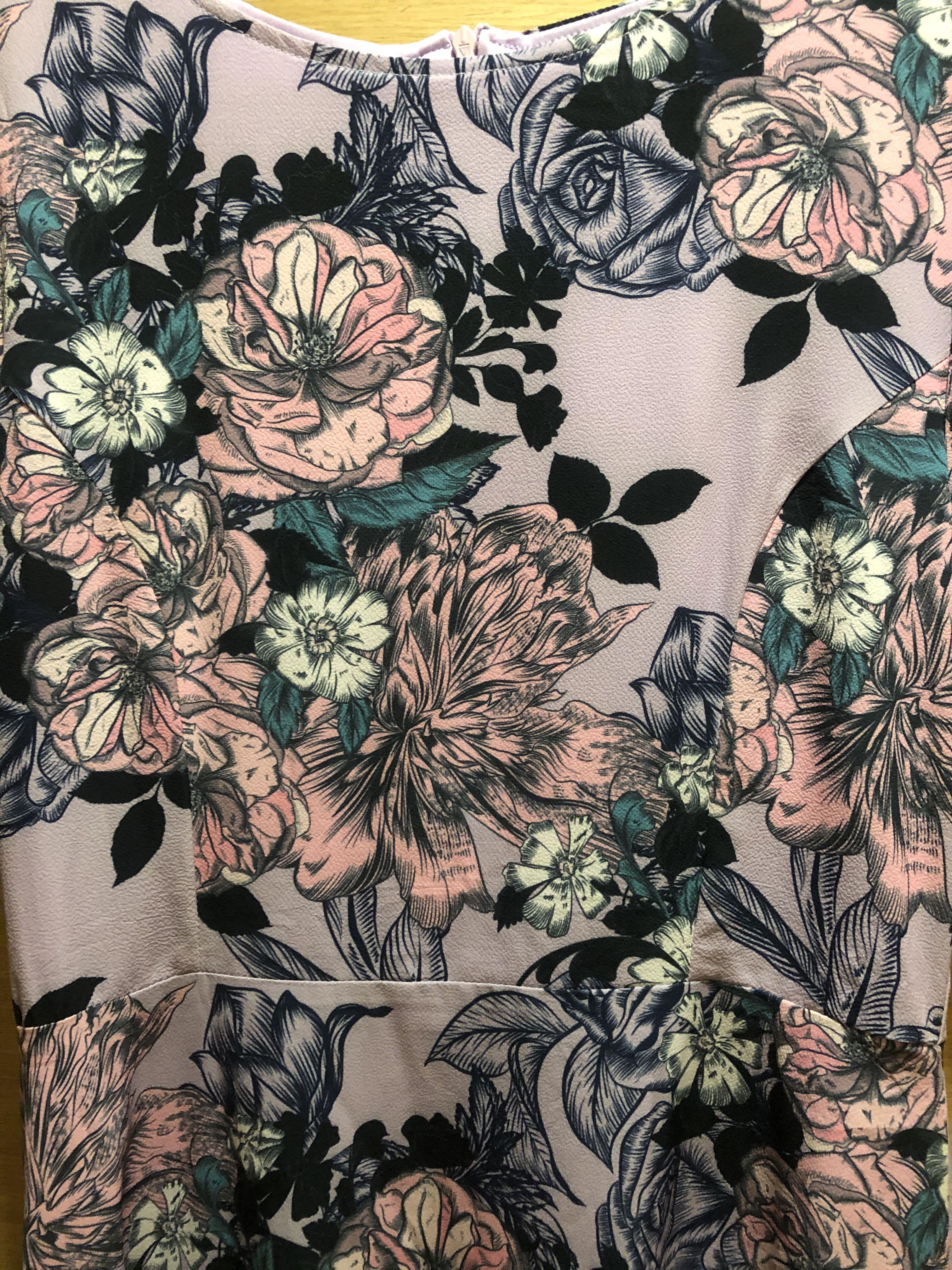 出价 s$15 分享 3 ang mo kio 面交 二手 beautiful floral prints