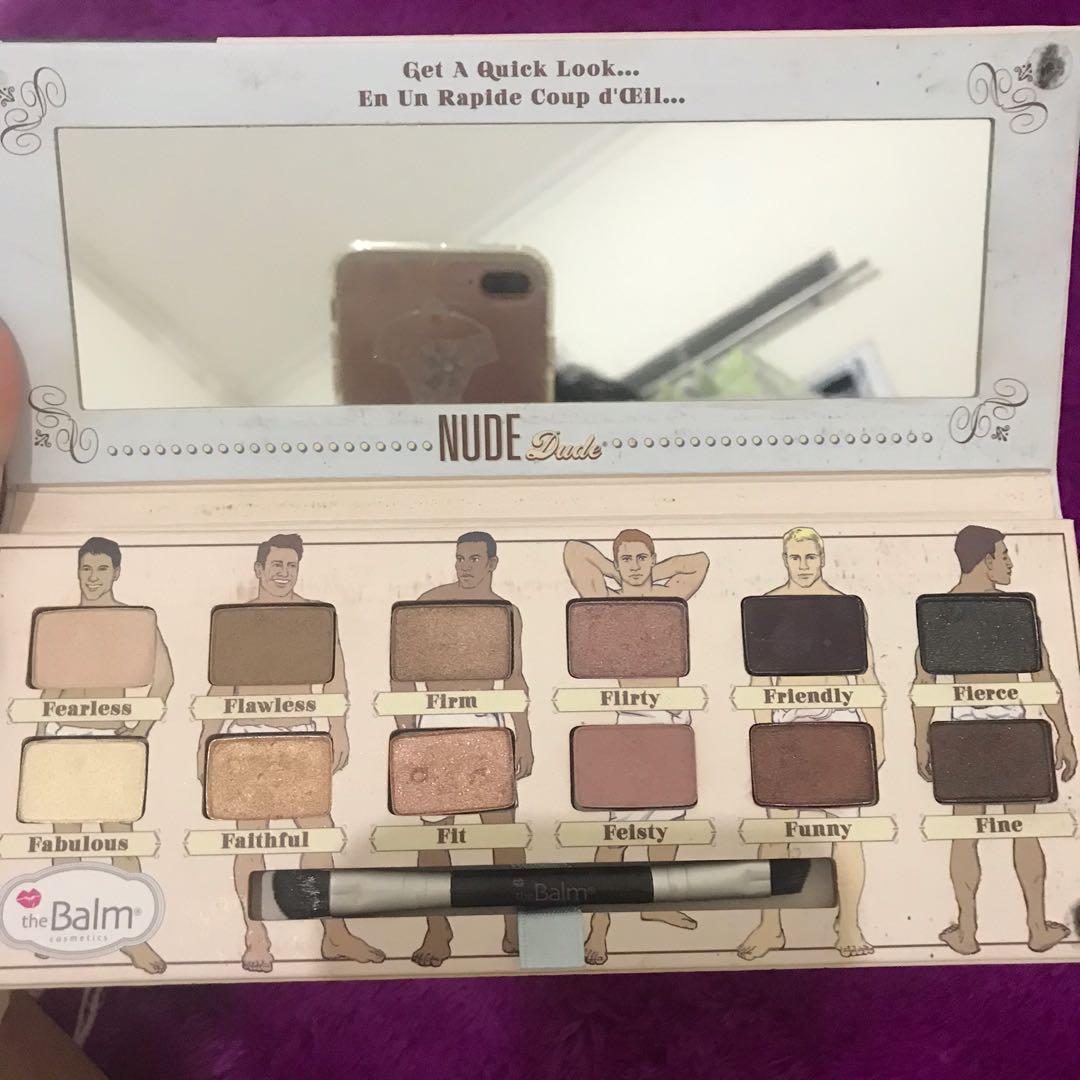 The Balm Nude Dude Palette Kesehatan Kecantikan Rias Wajah Di Carousell