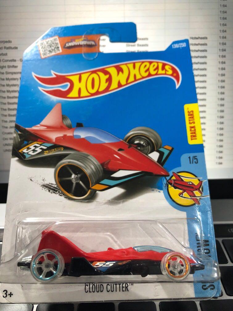 Hot Wheels Cloud Cutter Sky Show Hobbies Toys Toys Games On Carousell