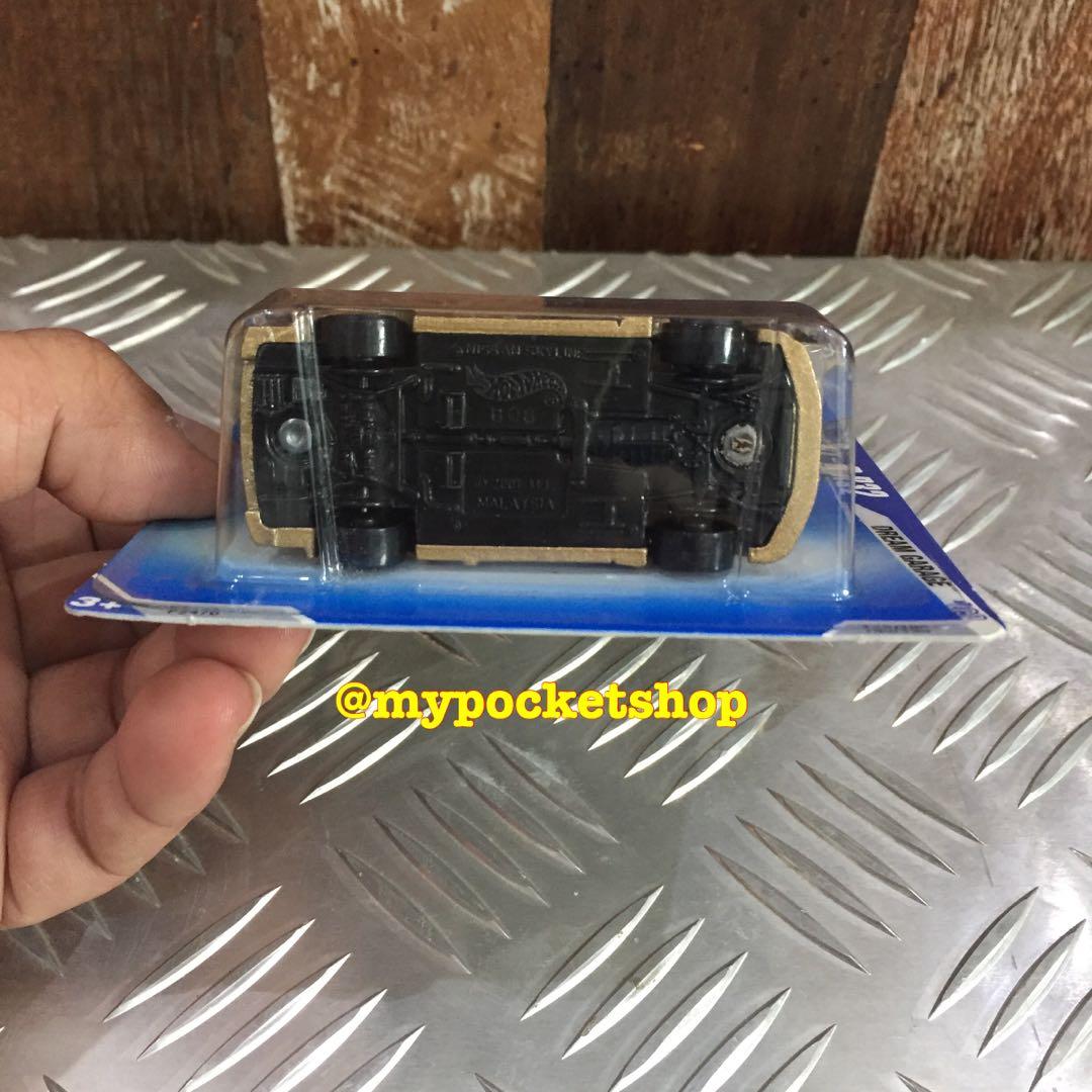 RESERVED Hot Wheels NISSAN SKYLINE GT R R Metalflake Gold Hotwheels Dream Garage