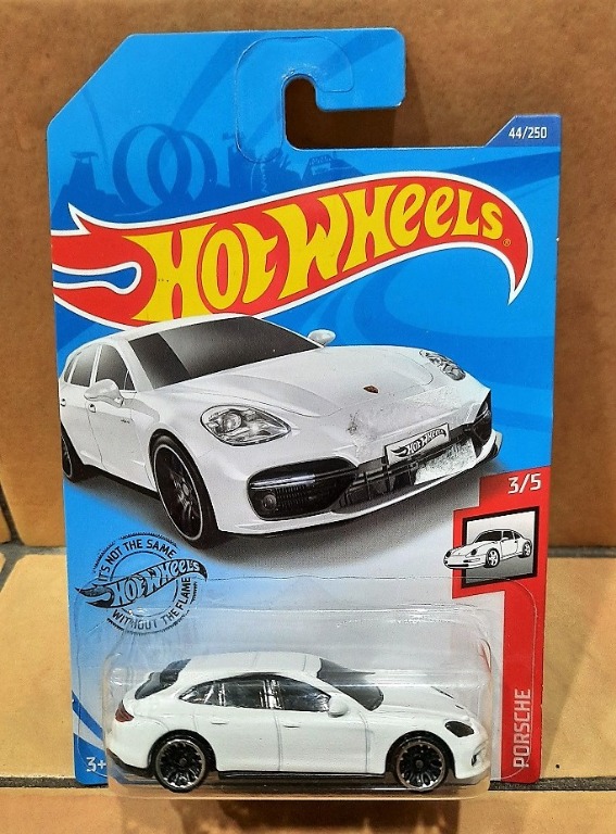 PORSCHE PANAMERA TURBO S E HYBRID Hot Wheels 2020 Porsche Series Hobbies Toys Toys Games