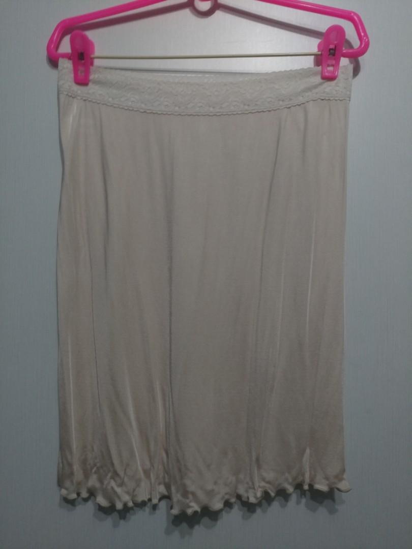 Nude Skin Slinky Silk Waist Half Slip Inner Layer Under Skirt Petticoat Halfslip Undergarment